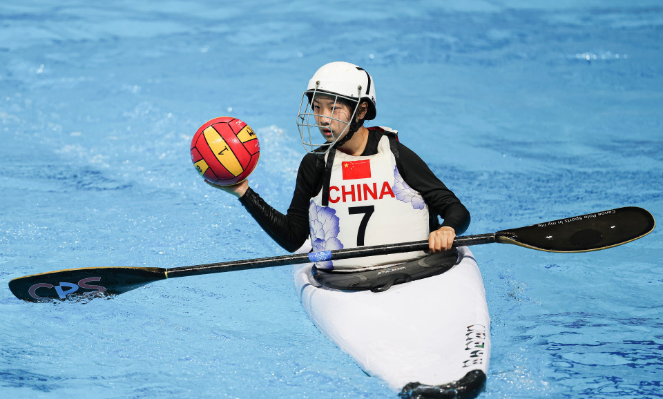 ItNg, 李易劼在比